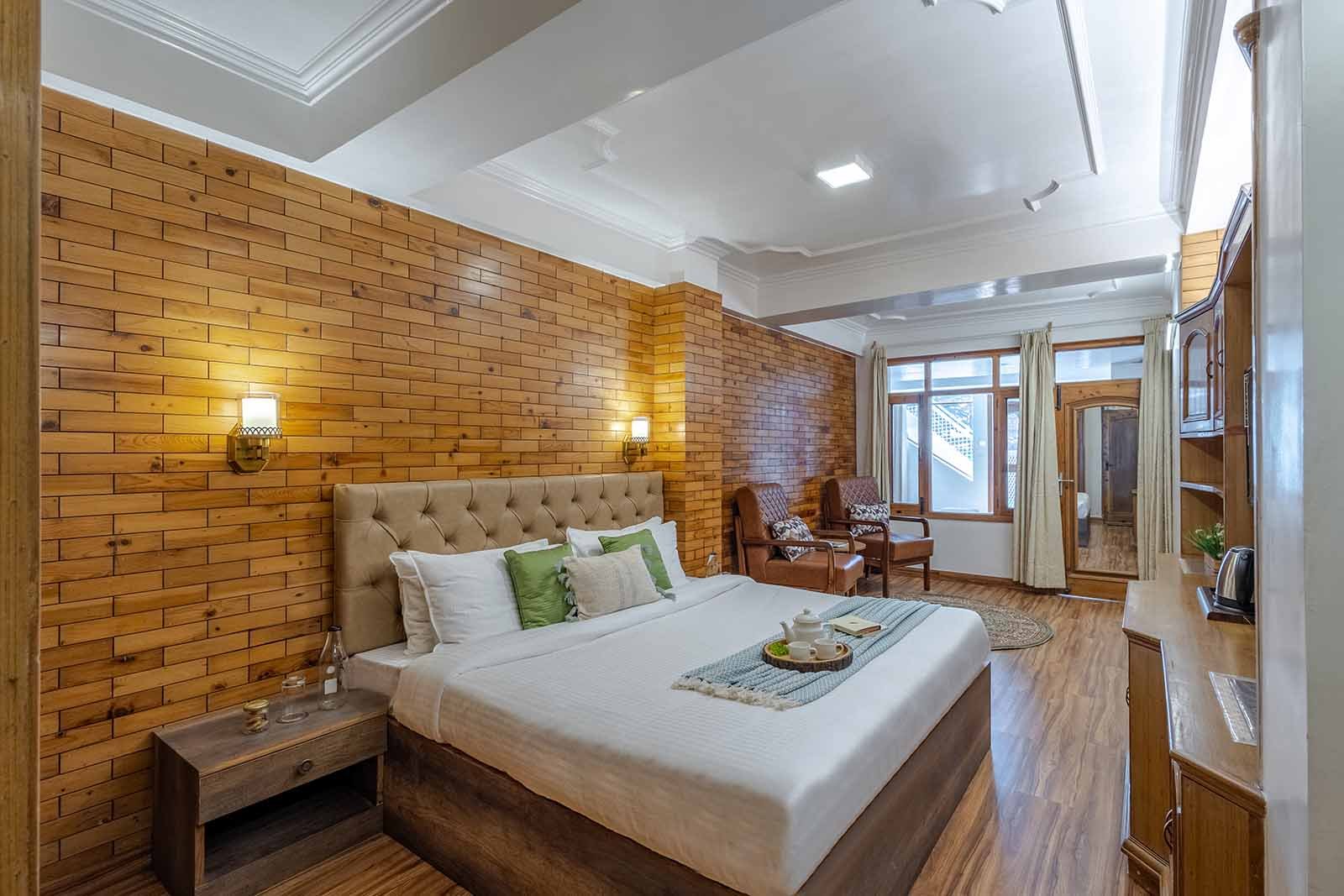 Diamond Room Nibaana Inn